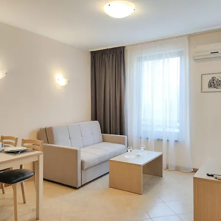 Апартаменты Royal Sun *